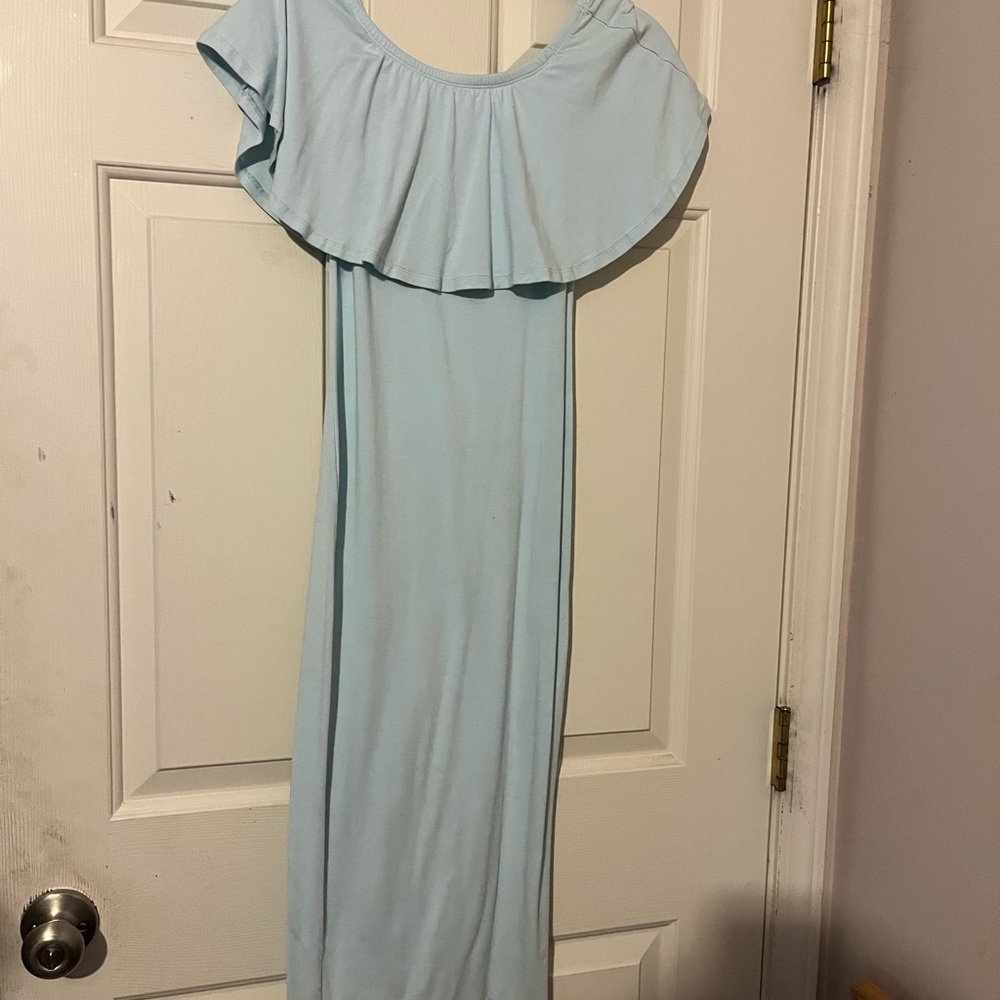 Gorgeous light blue summer dress!